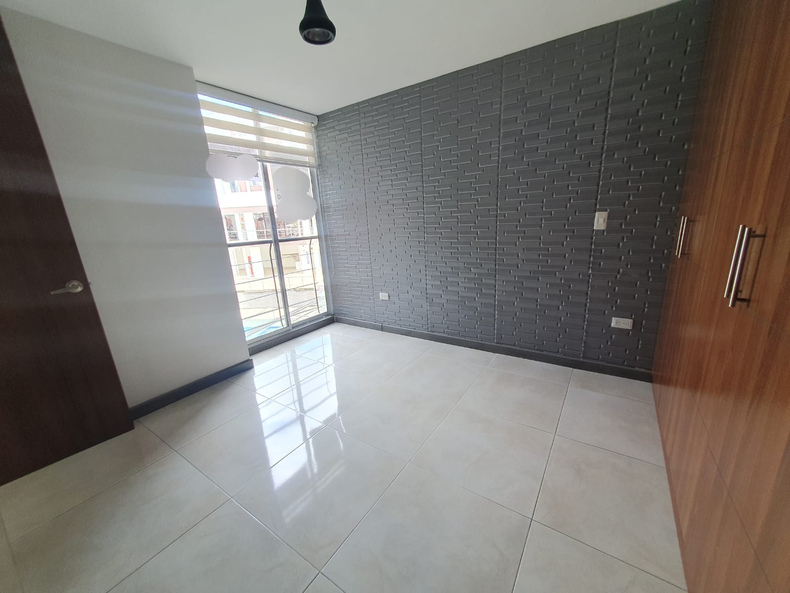 EN VENTA APARTAMENTO DUPLEX AV SUR SECTOR CORALES