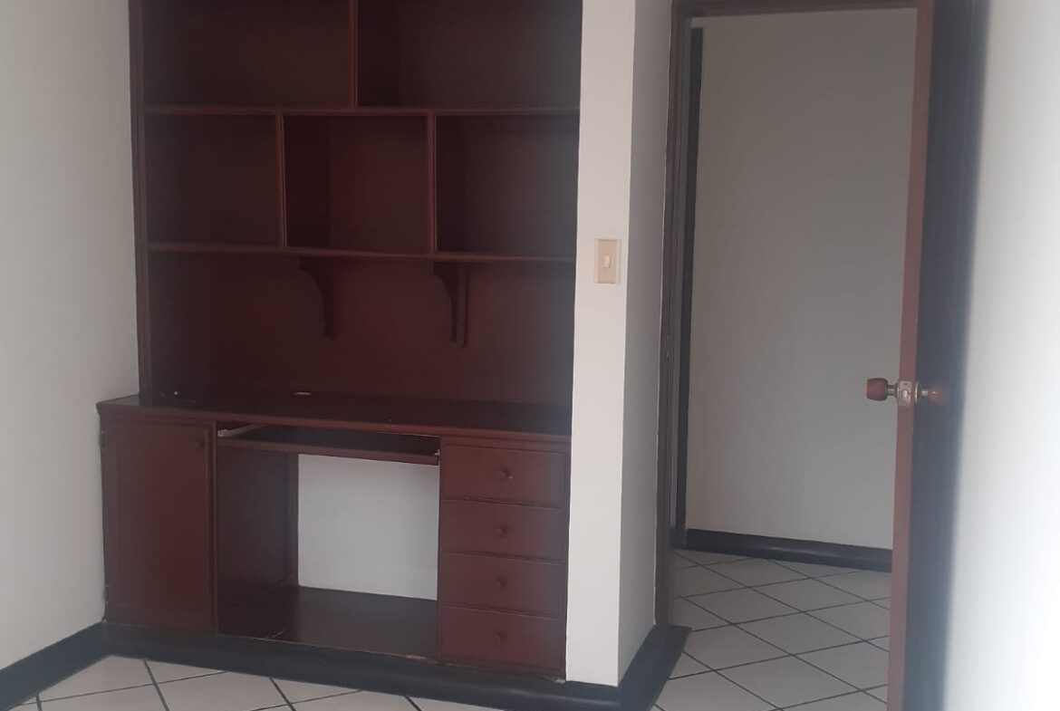 ARRIENDO APTO EN EL CENTRO