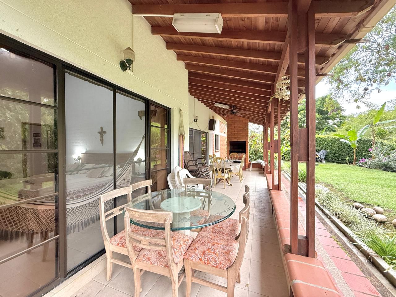 VENDO CASA CAMPESTRE EN COMBIA