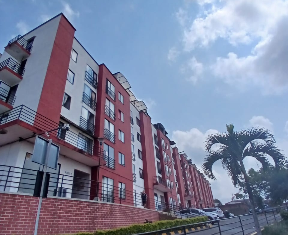 SE VENDE APARTA ESTUDIO EN CAÑAVERAL 1