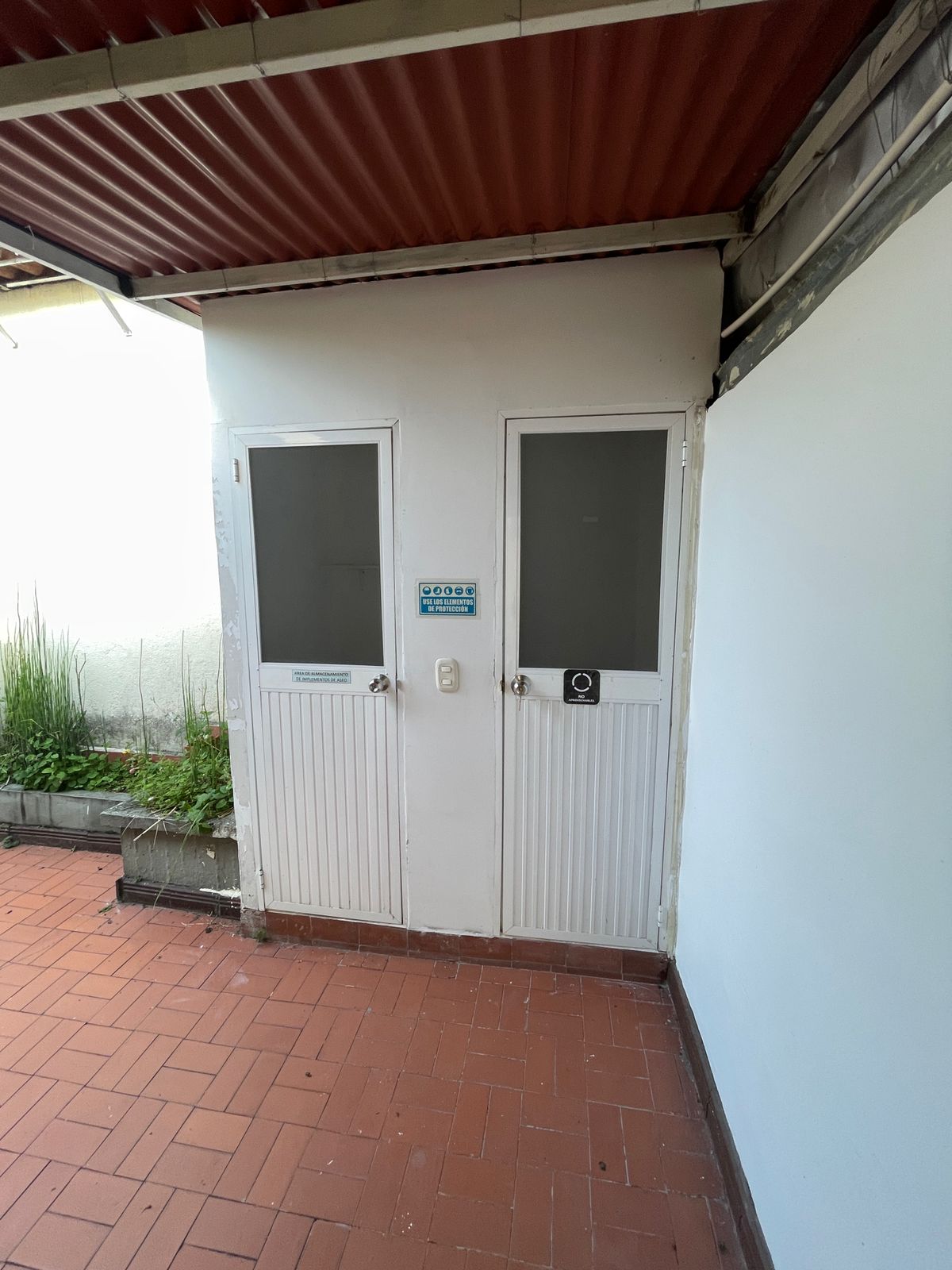 30507720250812024412 SE RENTA CASA PARA OFICINAS EN MARAYA