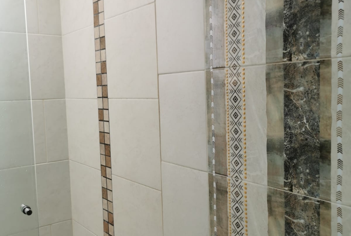 VENTA CASA DÚPLEX EN CONJUNTO CERRADO EN BELMONTE.
