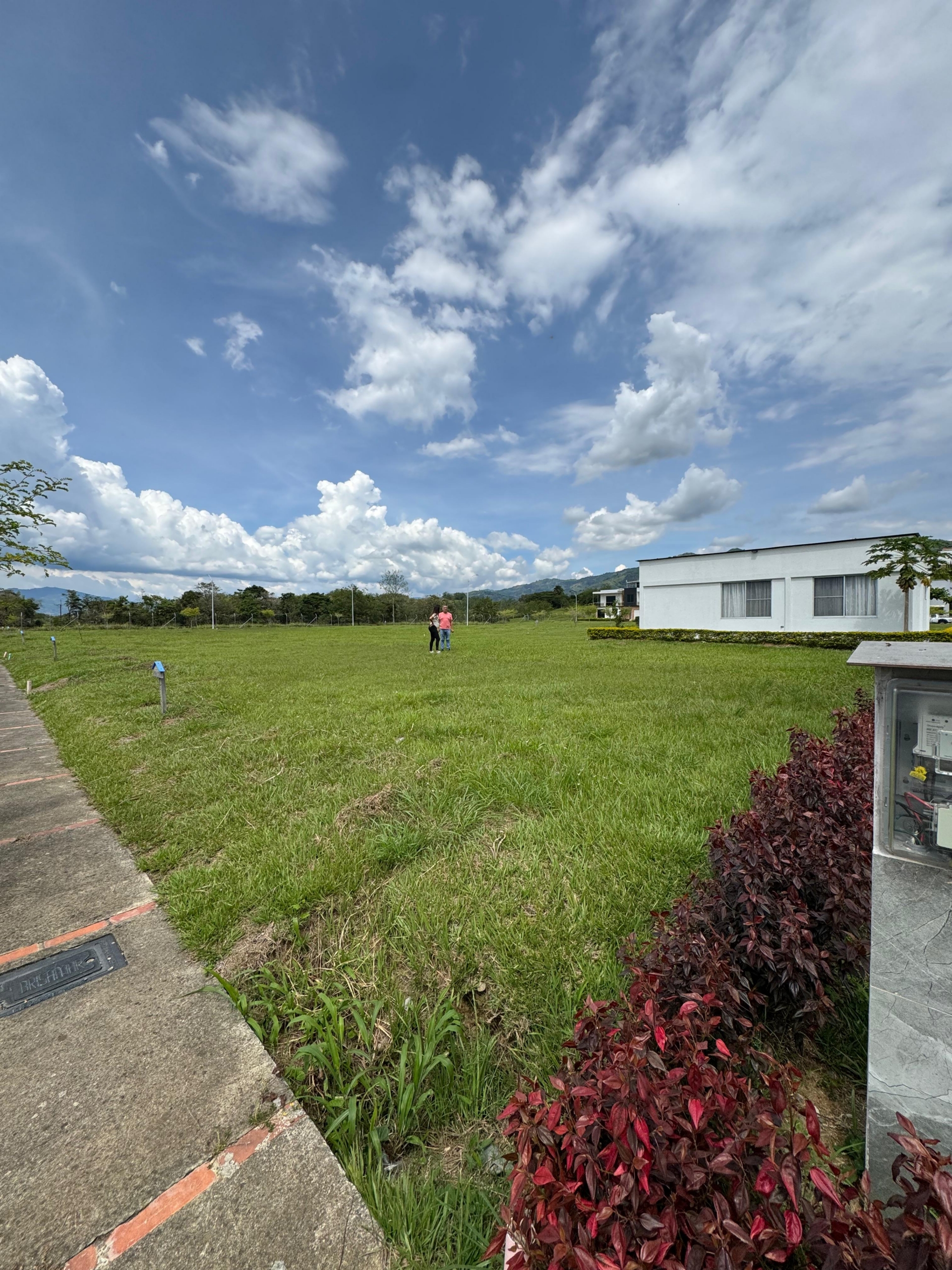 30507720251022033915 SE VENDE LOTE EN CONDOMINIO CERRADO, VITERBO CALDAS