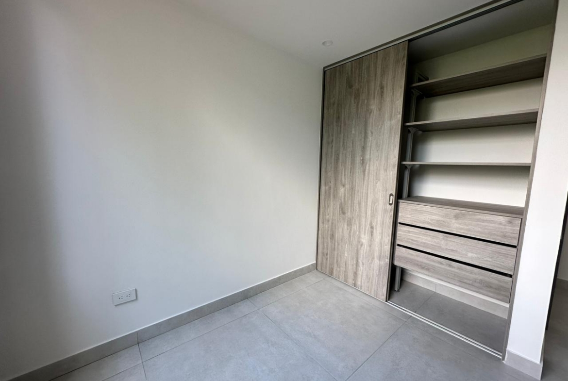 VENDO AMPLIO APARTAMENTO REMODELADO EN ARMENIA – BARRIO LAURELES