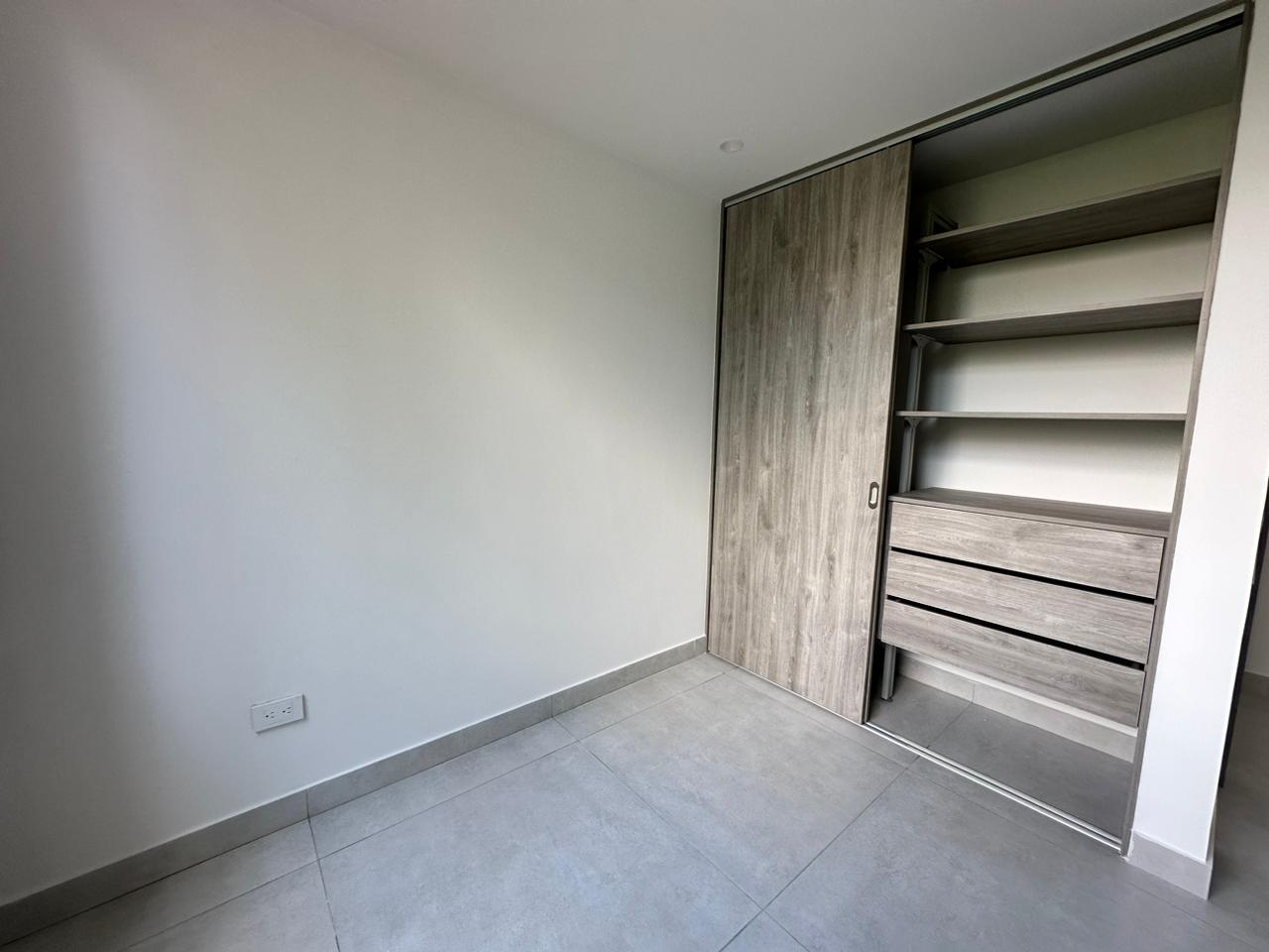 30507720260224112558 VENDO AMPLIO APARTAMENTO REMODELADO EN ARMENIA – BARRIO LAURELES