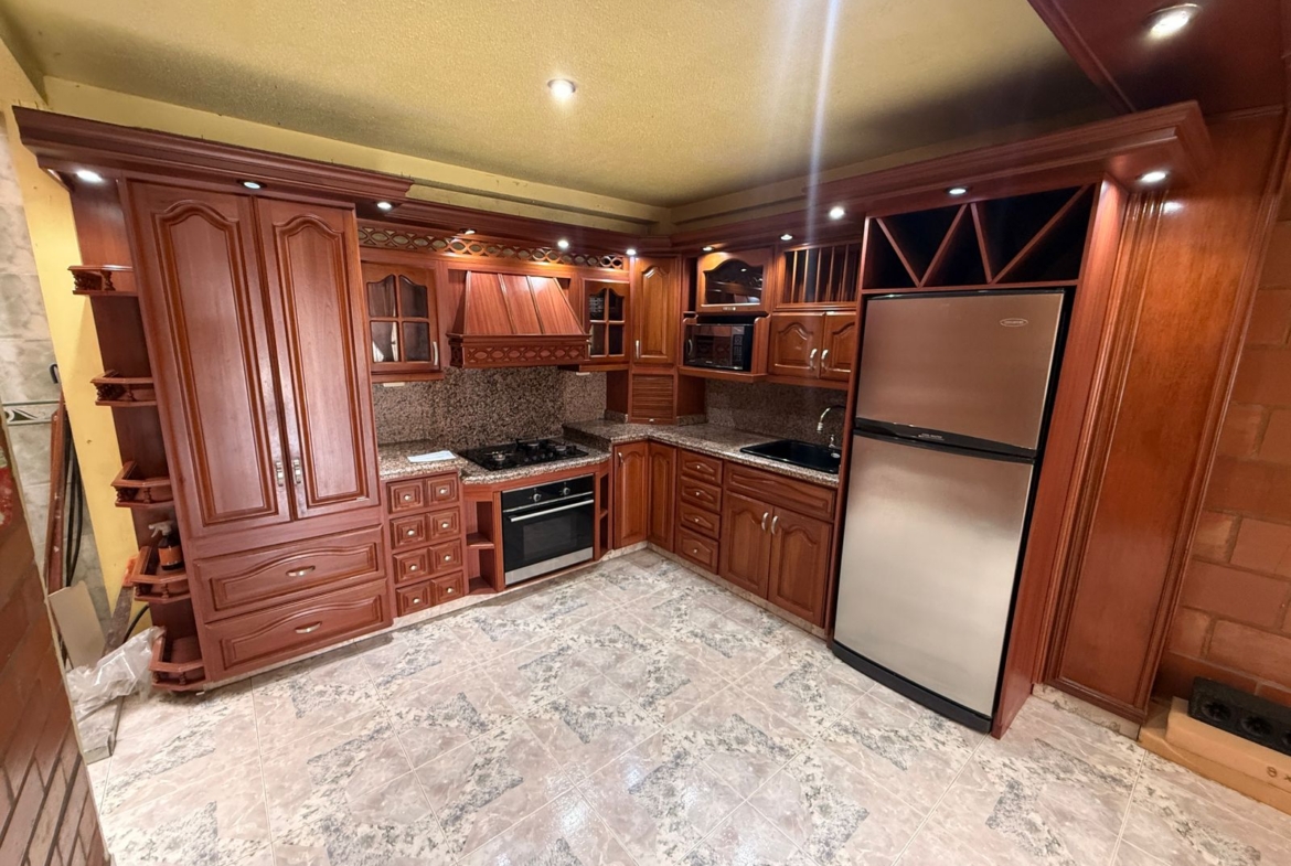 VENDO CASA EN QUINTAS DE JARDIN COLONIAL