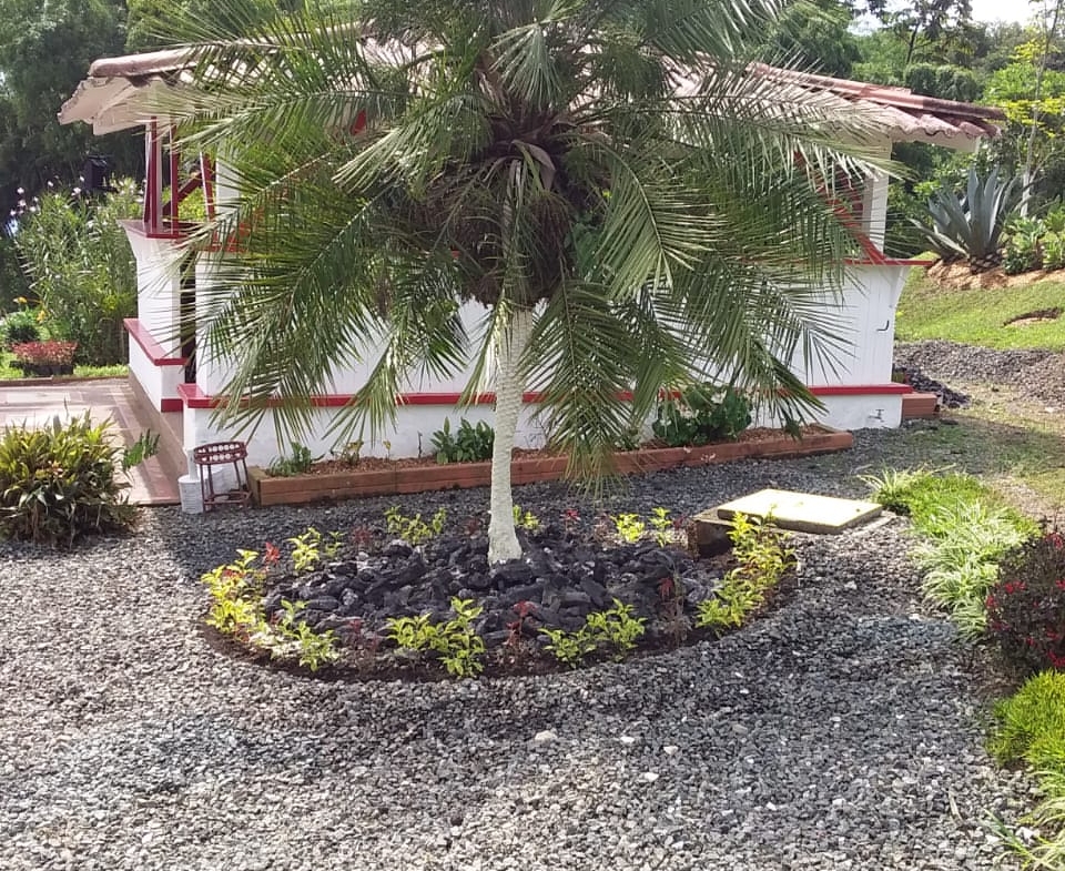 SE VENDE HERMOSA FINCA DE RECREO VIA A ARMENIA