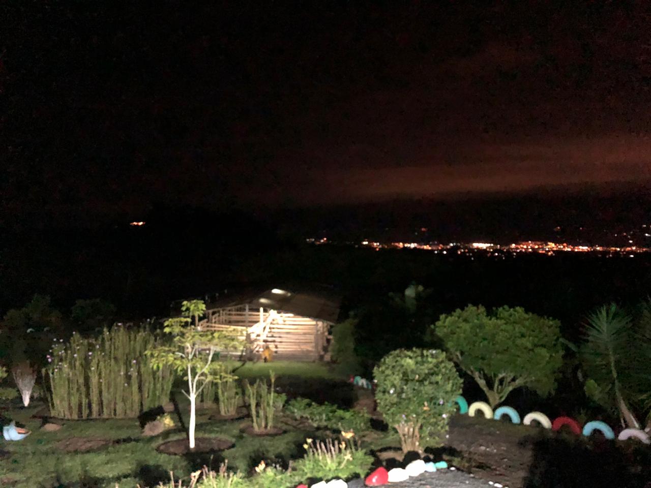 SE VENDE HERMOSA FINCA DE RECREO VIA A ARMENIA