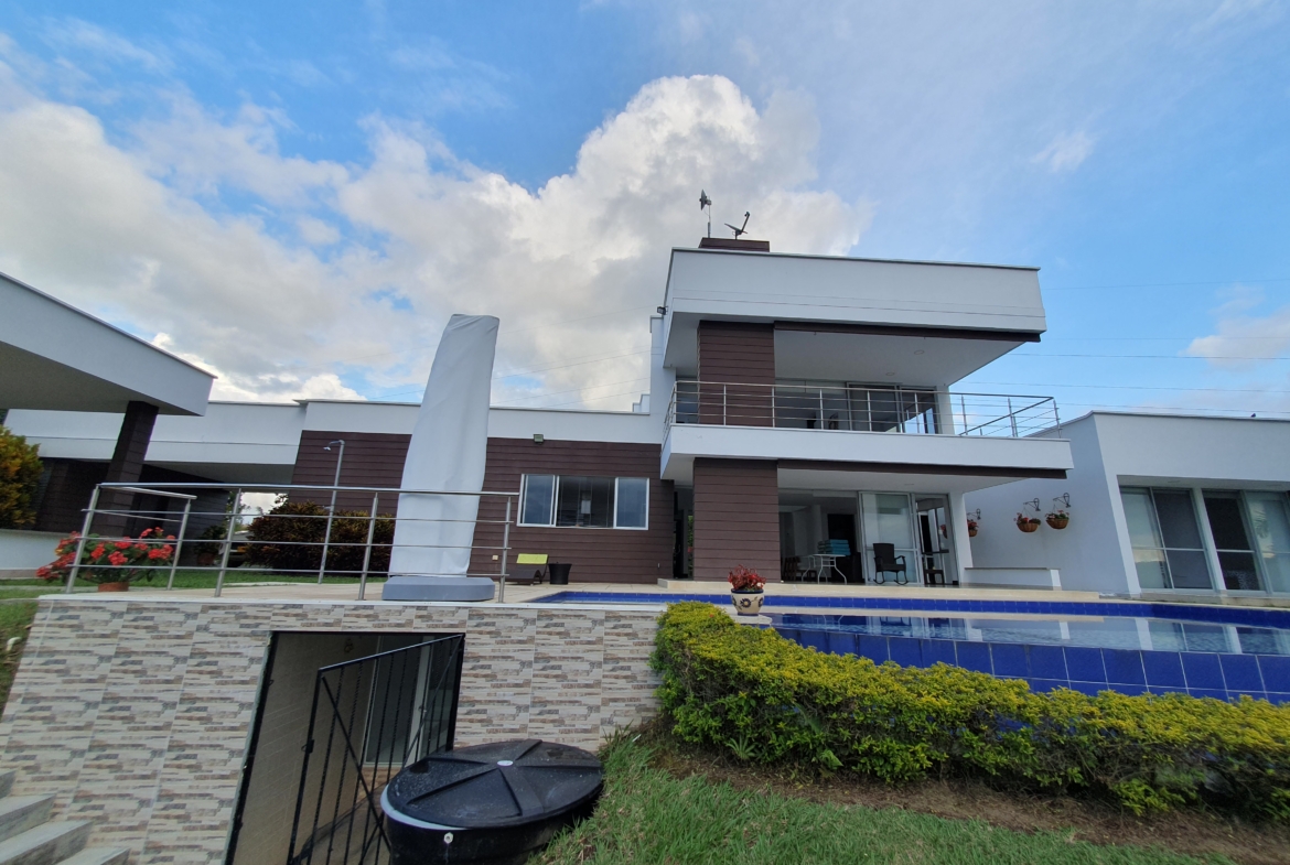 EN VENTA CASA CAMPESTRE EN CERRITOS PEREIRA