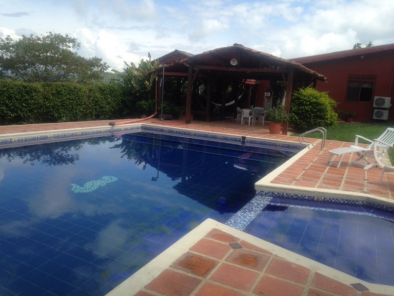CASA CAMPESTRE VENTA VDA LA SUECIA SECTOR COMBIA