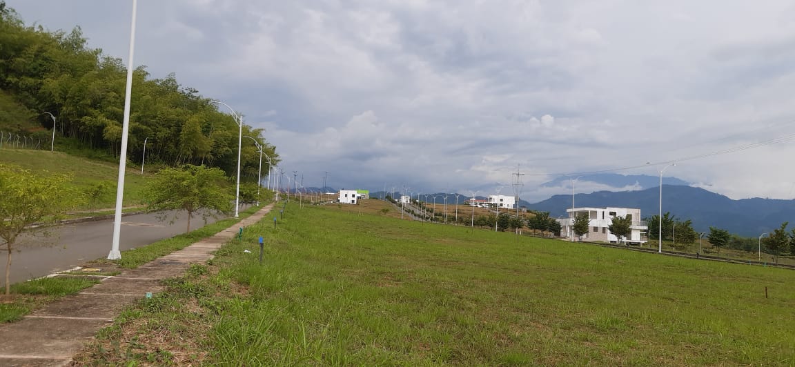 VENDO LOTE EN CONDOMINIO EN VITERBO