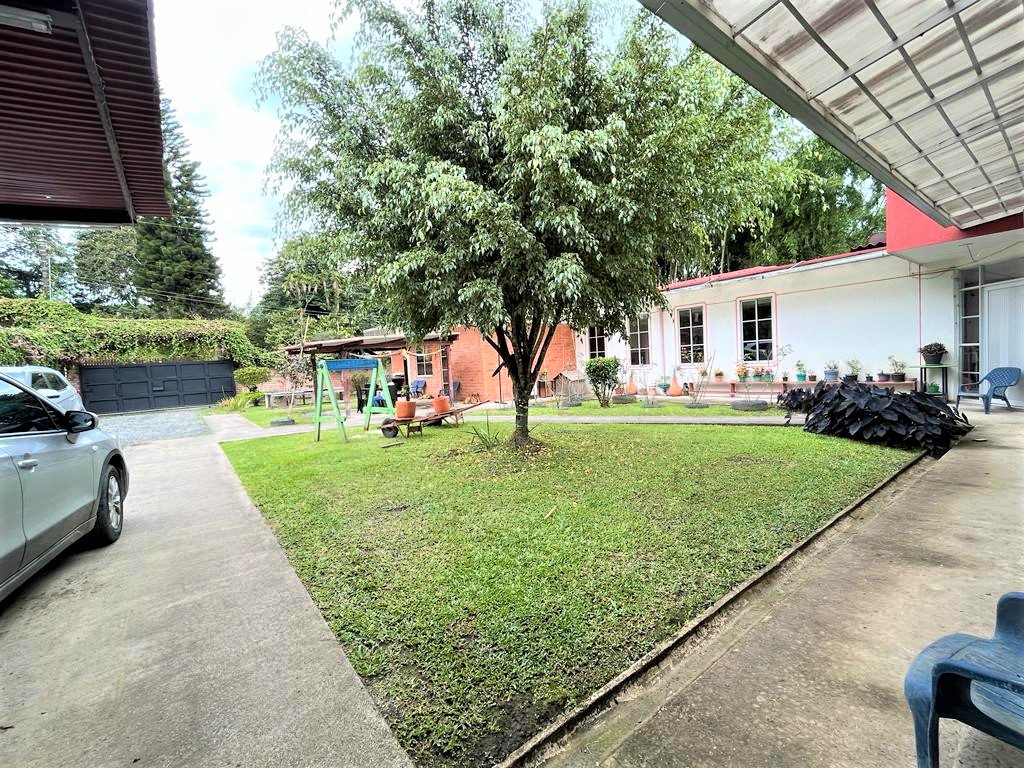 VENDO CASA CAMPESTRE EN VIA ARMENIA