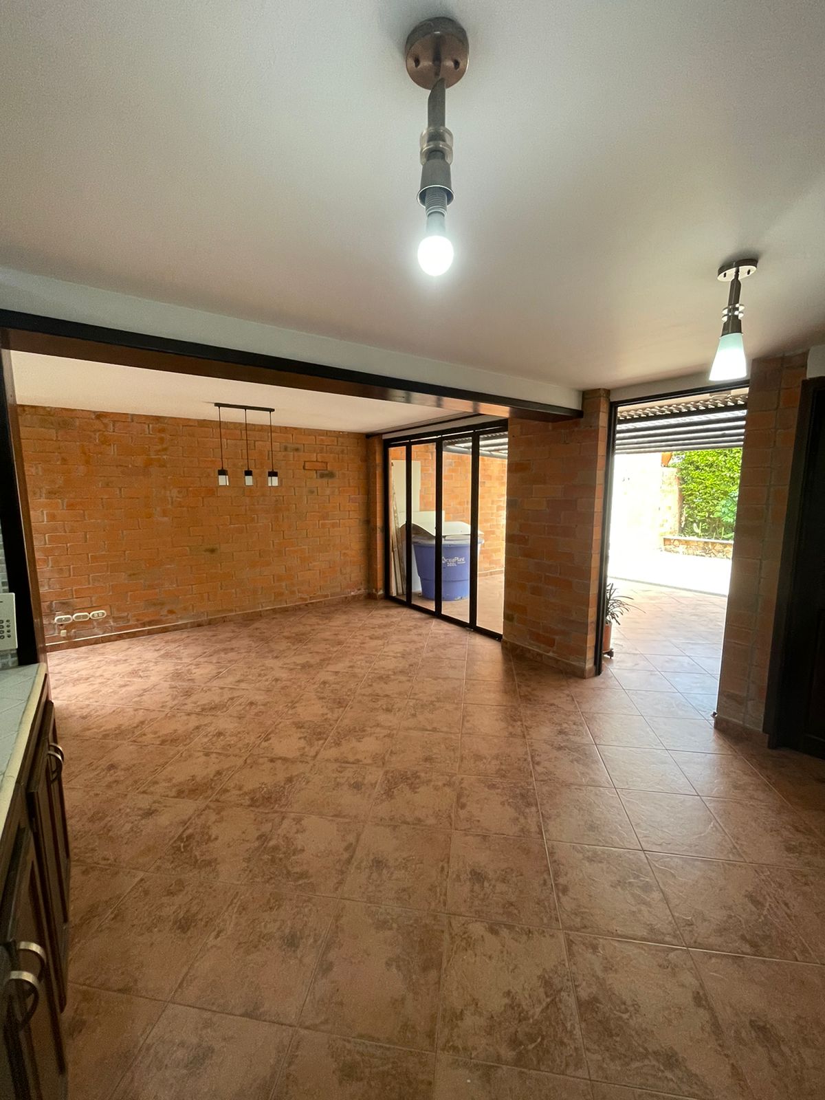 30507820240906031707 VENDO CASA EN BOMBAY DOSQUEBRADAS