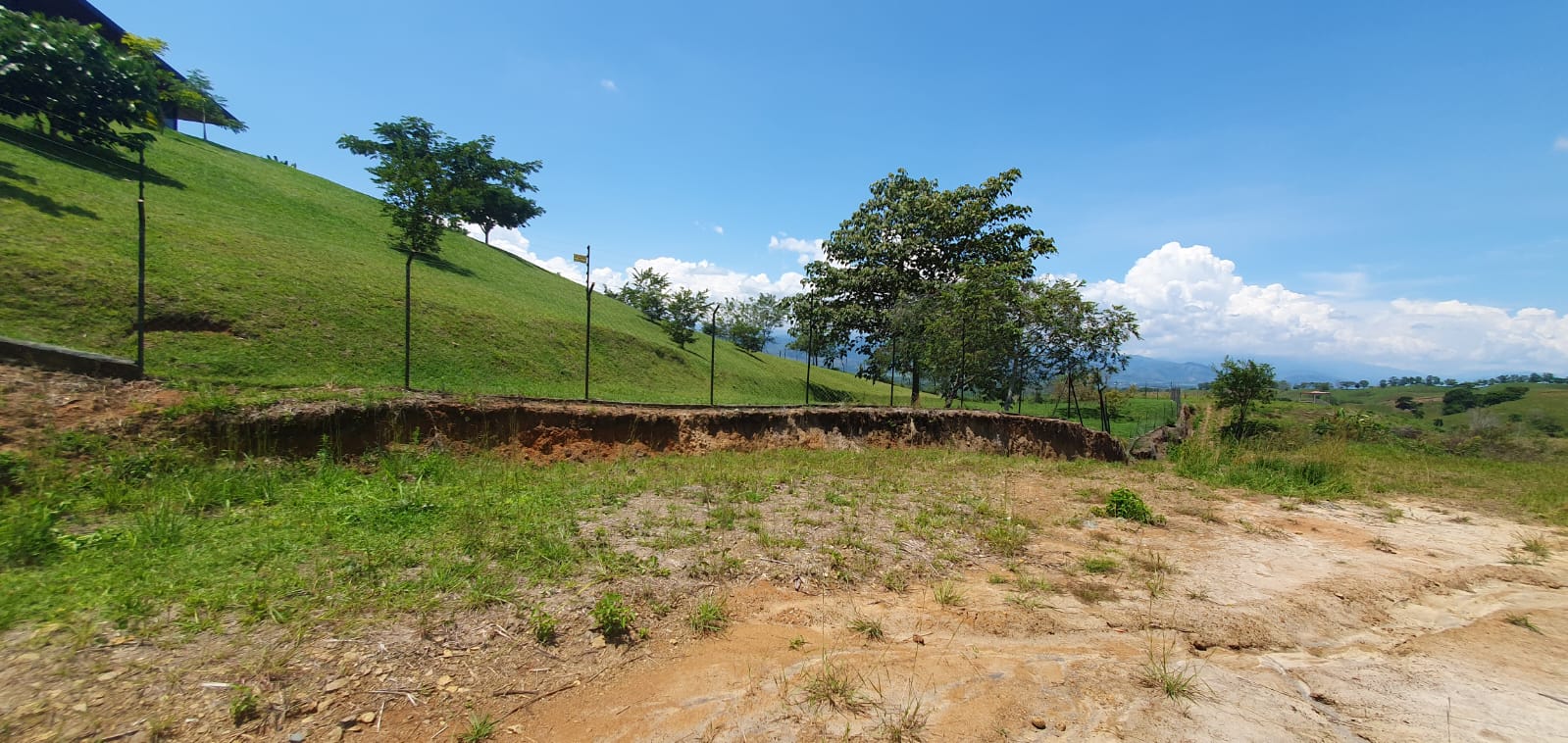 30507820250311061345 EN VENTA LOTE CERRITOS PEREIRA 11.027M2