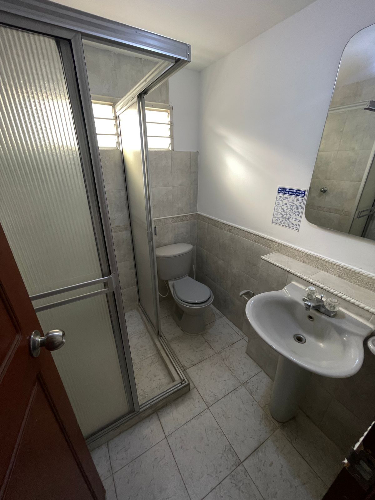 30507820250812024412 SE RENTA CASA PARA OFICINAS EN MARAYA