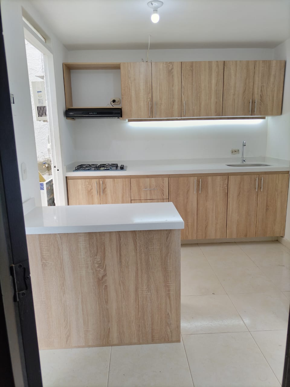 VENDO CASA DÚPLEX CON LOCAL EN SECTOR VILLA VERDE