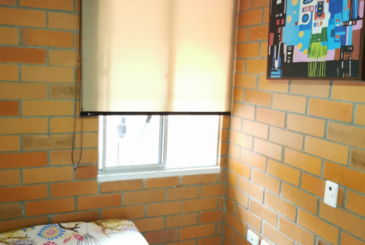 VENTA CASA DÚPLEX EN CONJUNTO CERRADO EN BELMONTE.
