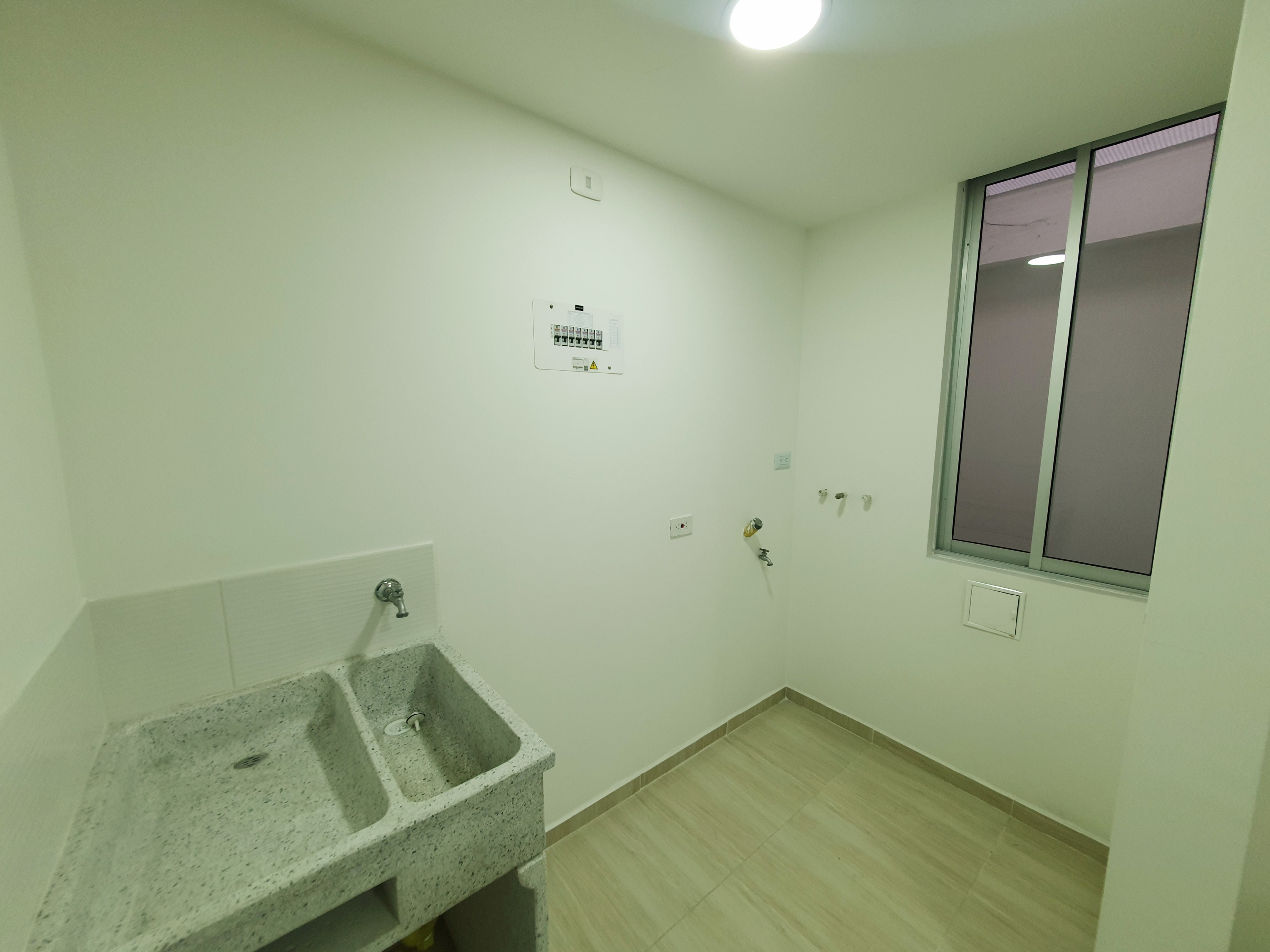 EN VENTA APARTAMENTO ESQUINERO PARA ESTRENAR VILLAMARIA CALDAS