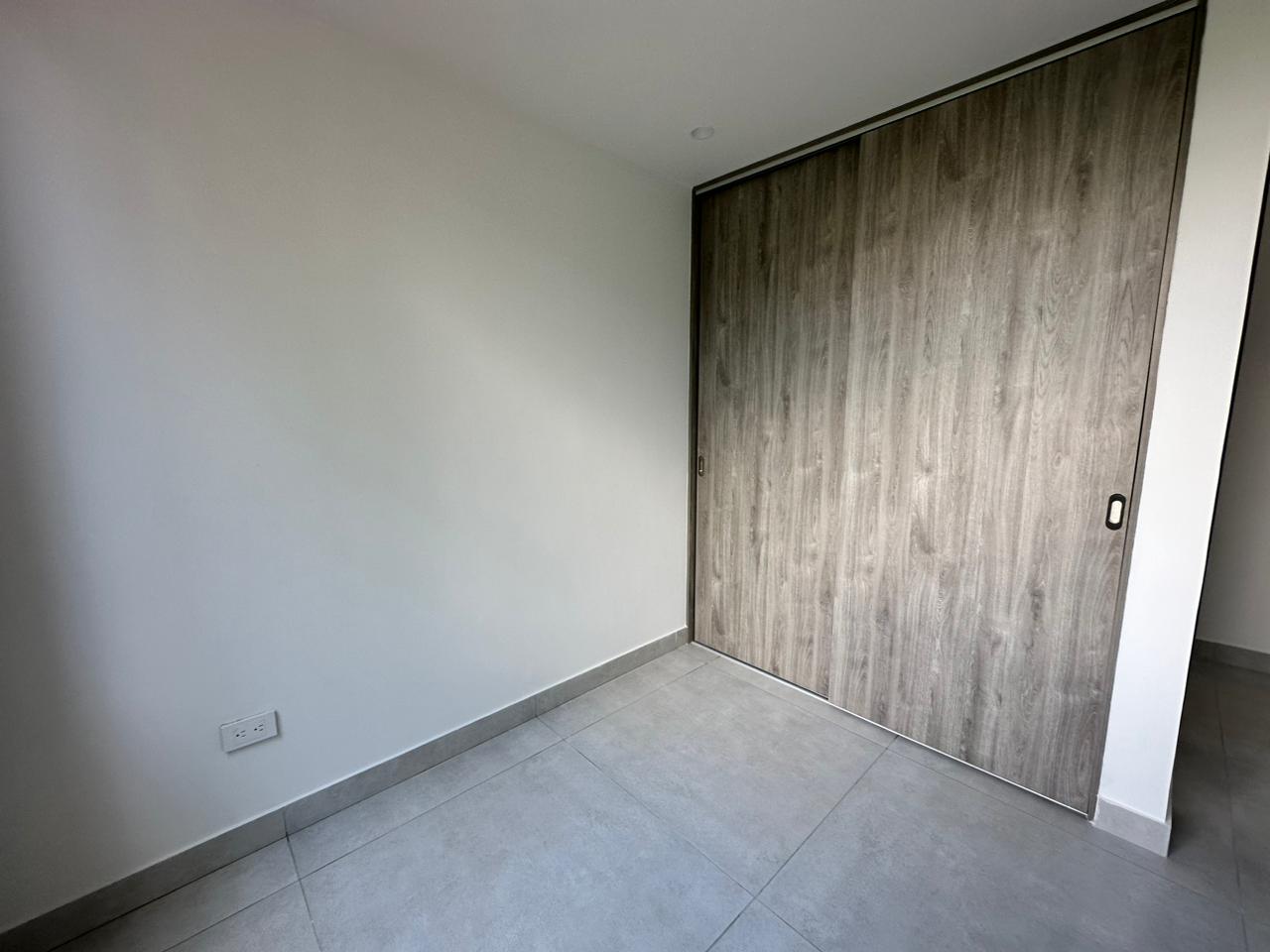 30507820260224112559 VENDO AMPLIO APARTAMENTO REMODELADO EN ARMENIA – BARRIO LAURELES