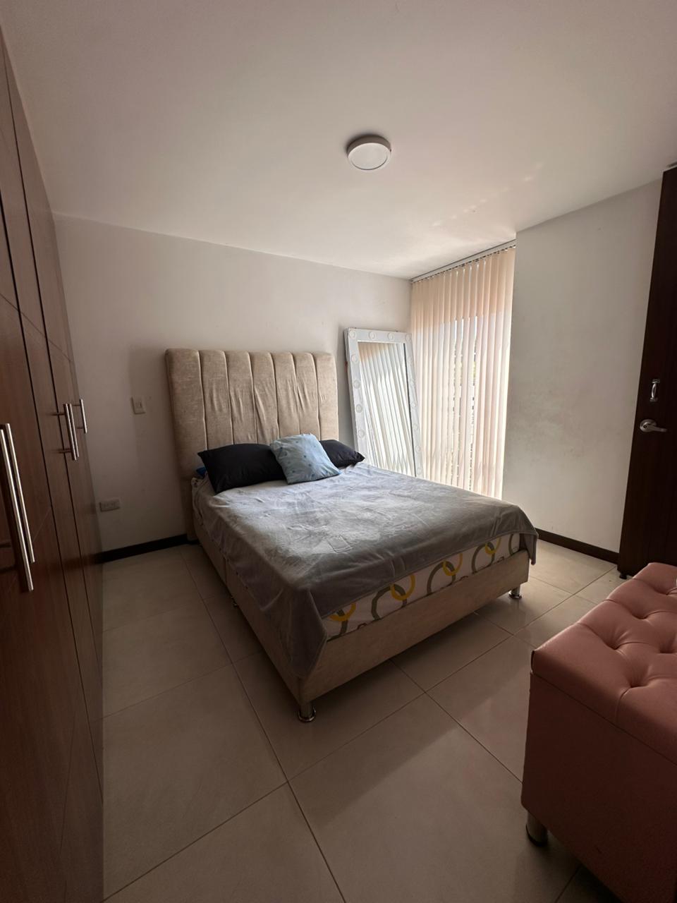 30507820260425045039 VENDO APARTAMENTO EN AV SUR, SECTOR CORALES 68 M2