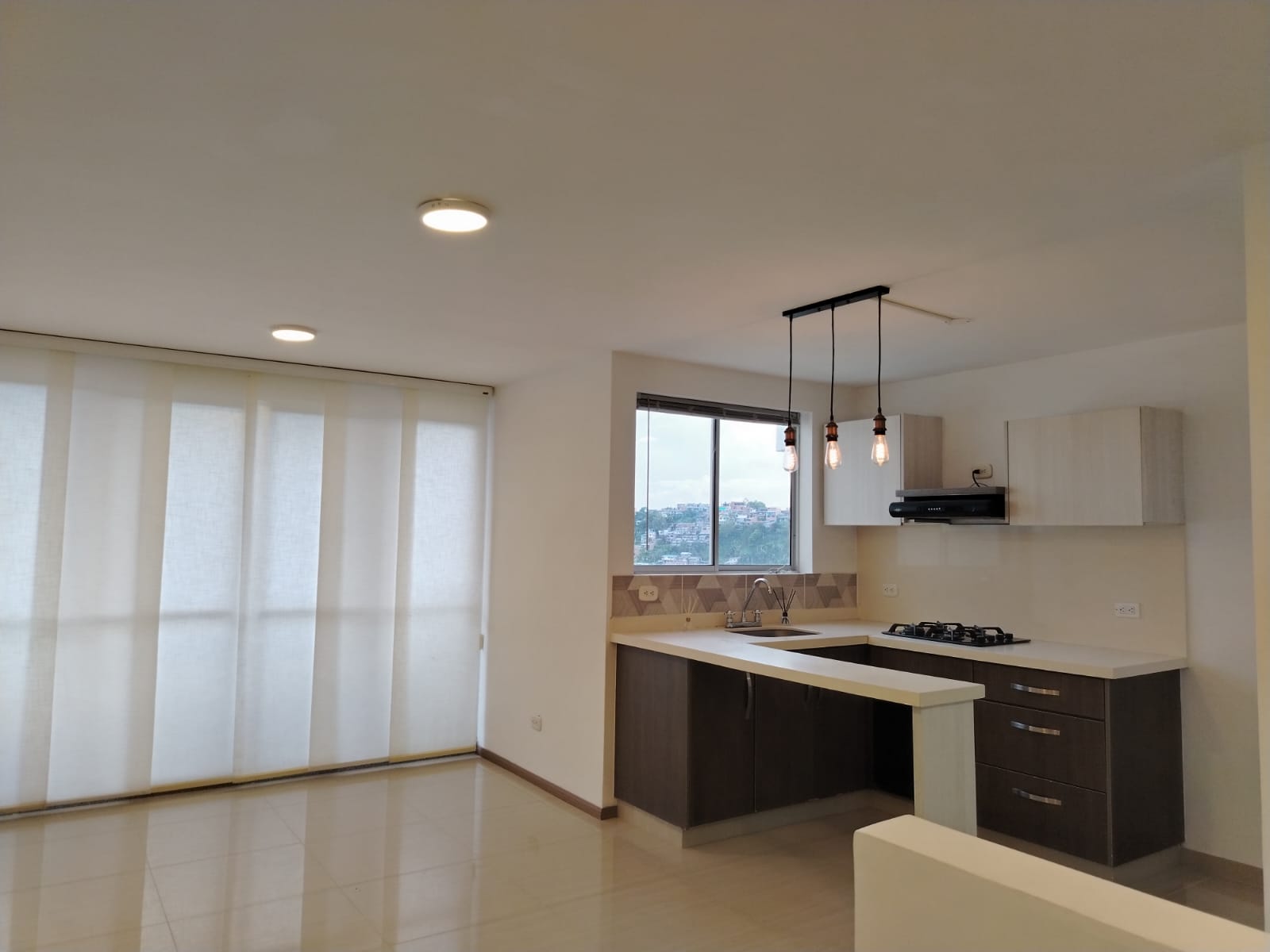VENDO APARTAMENTO EN BARRIO ALAMOS PEREIRA