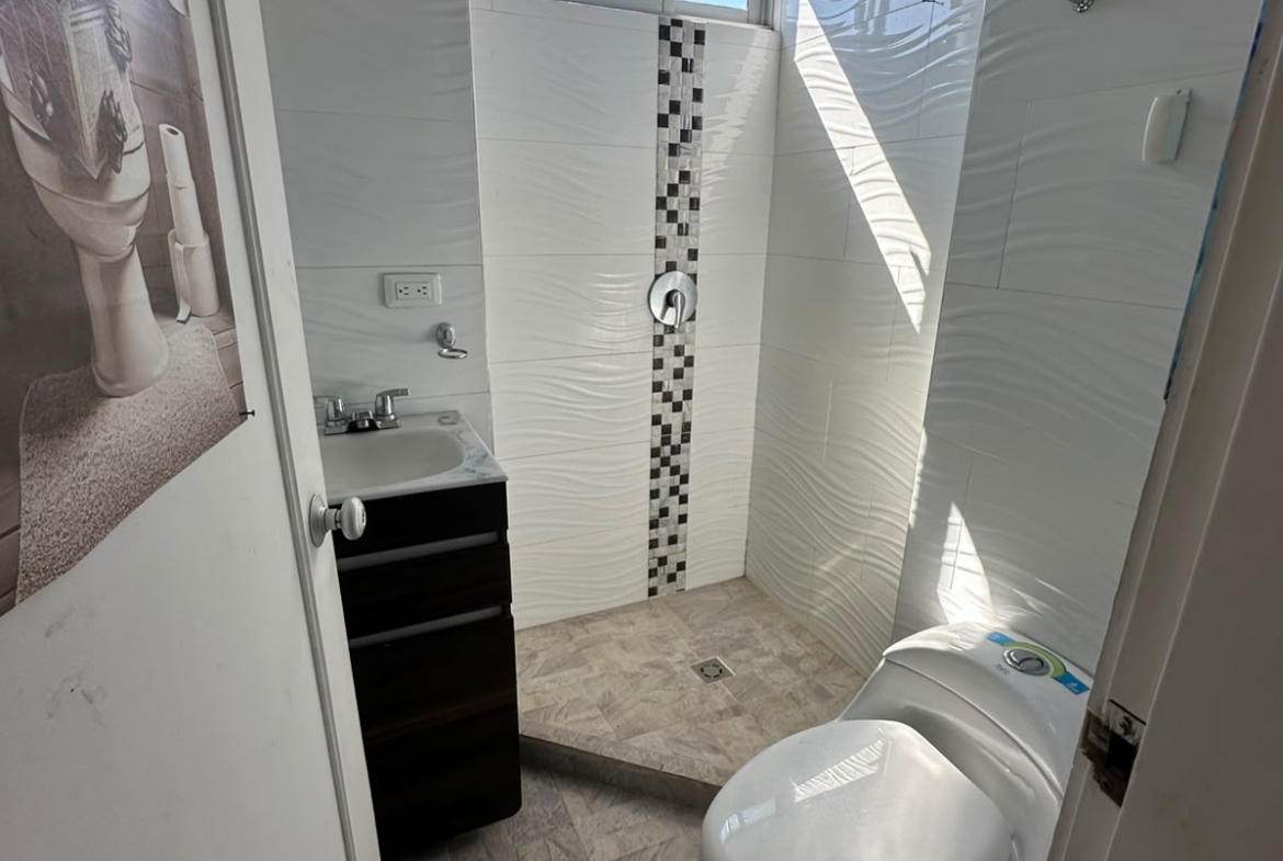 SE RENTA APARTAMENTO EN SAN MATEO