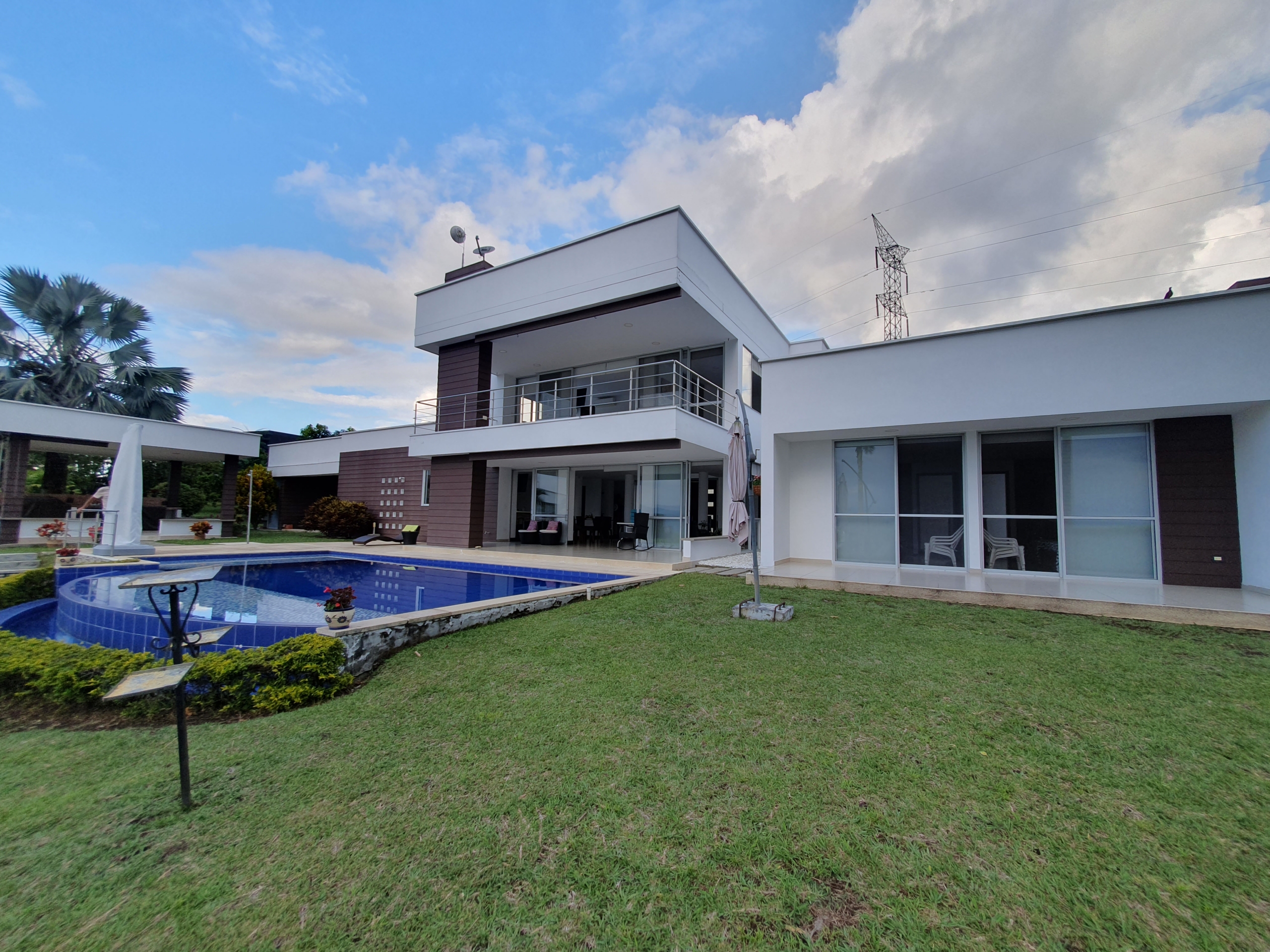 EN VENTA CASA CAMPESTRE EN CERRITOS PEREIRA