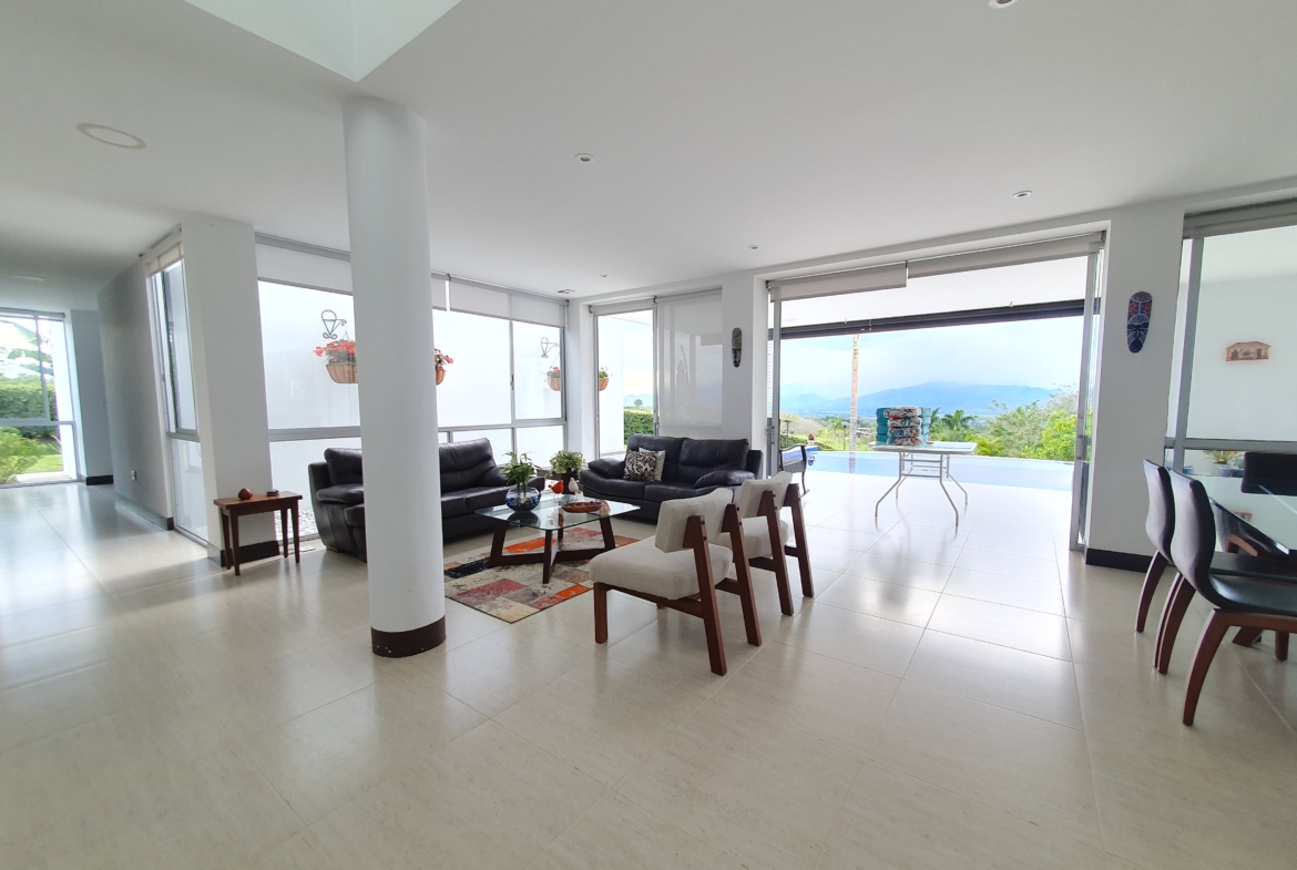 EN VENTA CASA CAMPESTRE EN CERRITOS PEREIRA