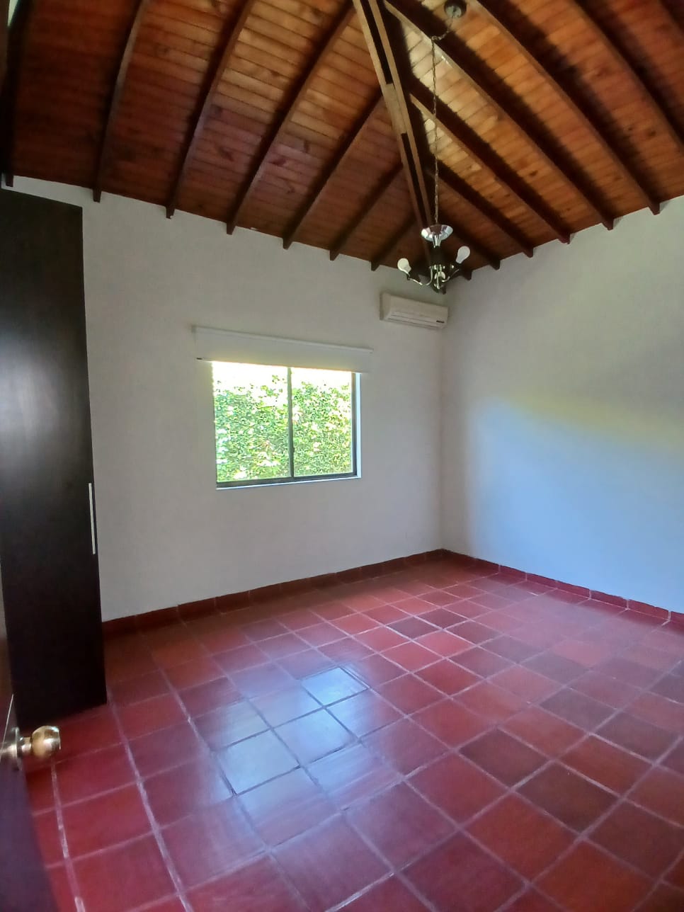 VENDO CASA CAMPESTRE VIA CERRITOS LA VIRGINIA