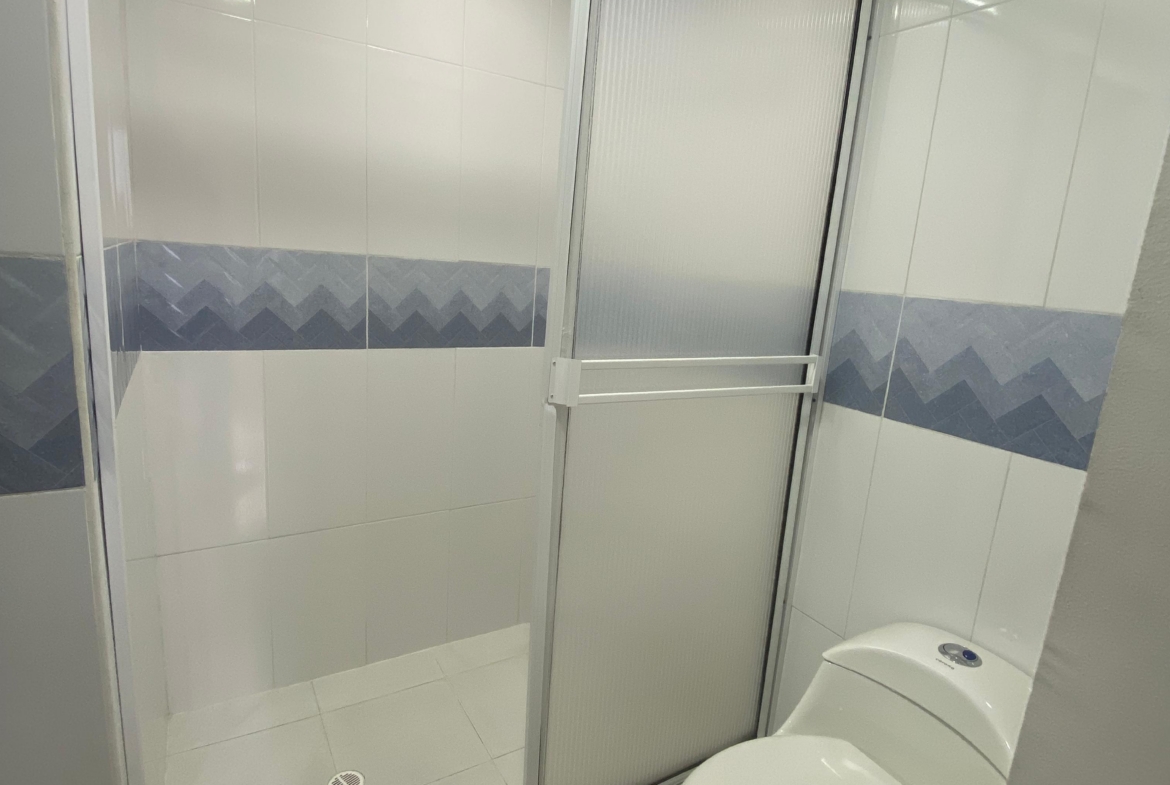 VENDO APARTAMENTO EN LA CIRCUNVALAR