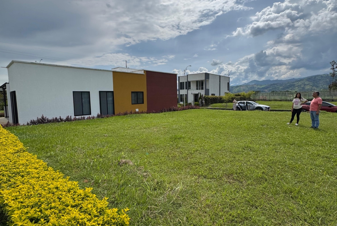 SE VENDE LOTE EN CONDOMINIO CERRADO, VITERBO CALDAS