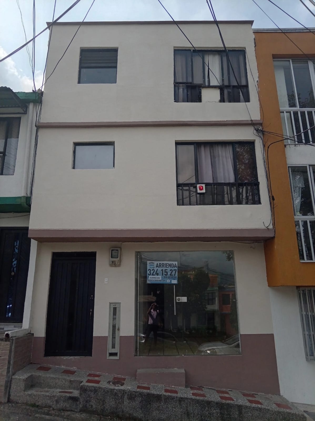 30507920251111041035-1 SE RENTA APARTAESTUDIO SECTOR LAS MERCEDES CUBA