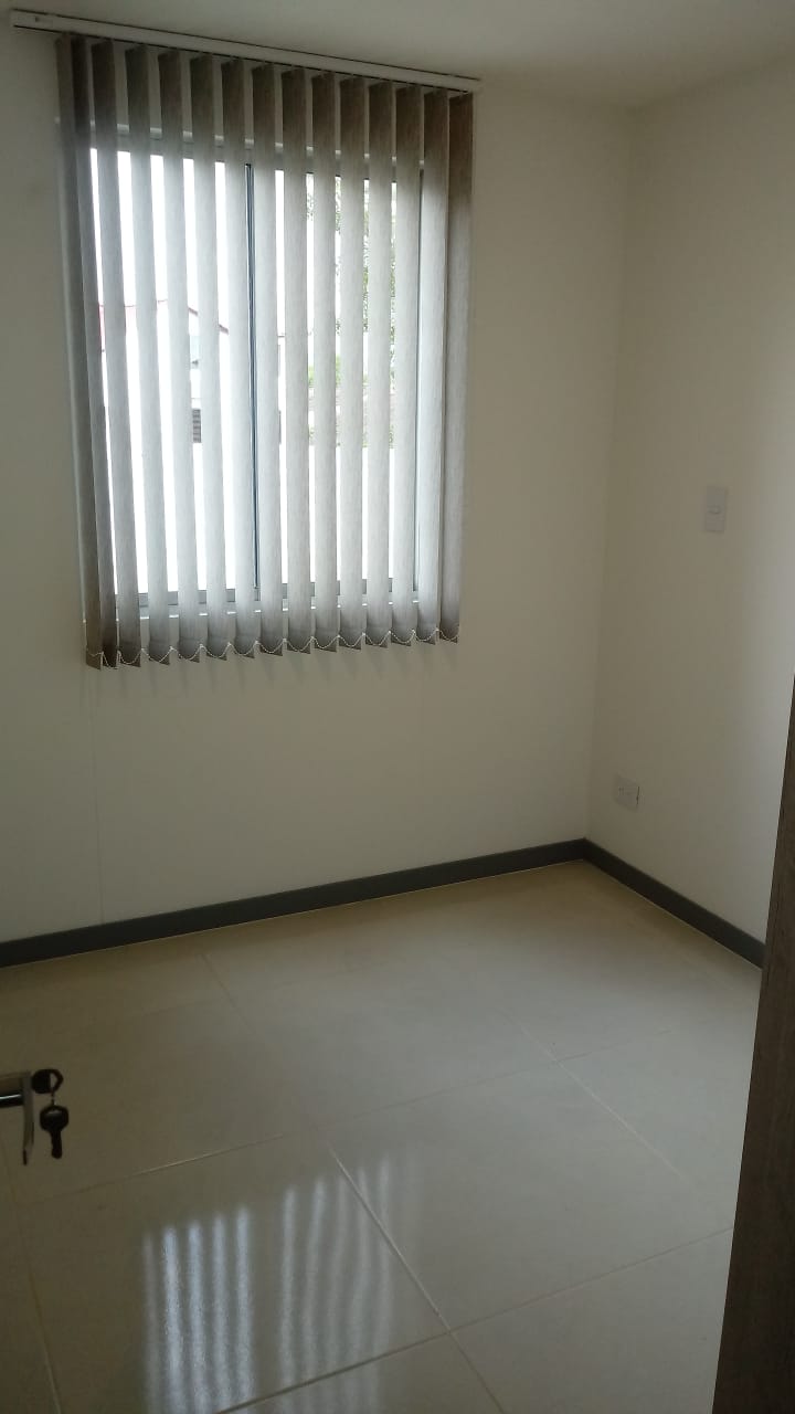 30507920260422042842 VENDO APARTAMENTO SECTOR UNICENTRO PEREIRA