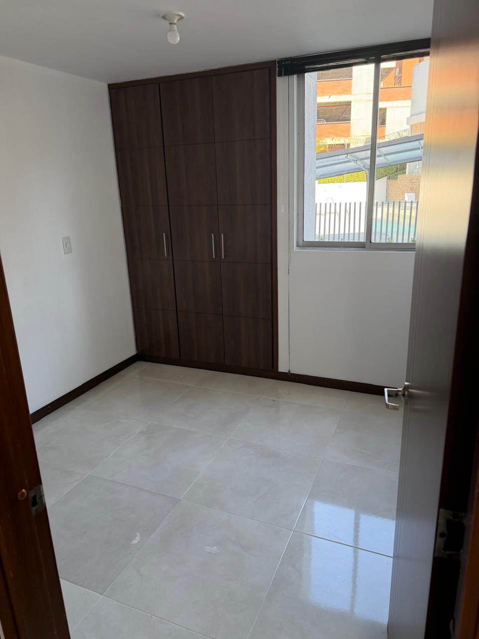 30507920260425051526 SE VENDE APARTAMENTO AV SUR, CORALES 3 ALCOBAS