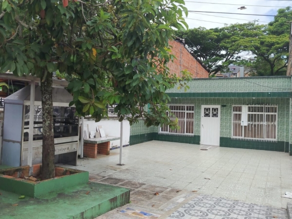 VENDO CASA EN EL ACUARIO CUBA