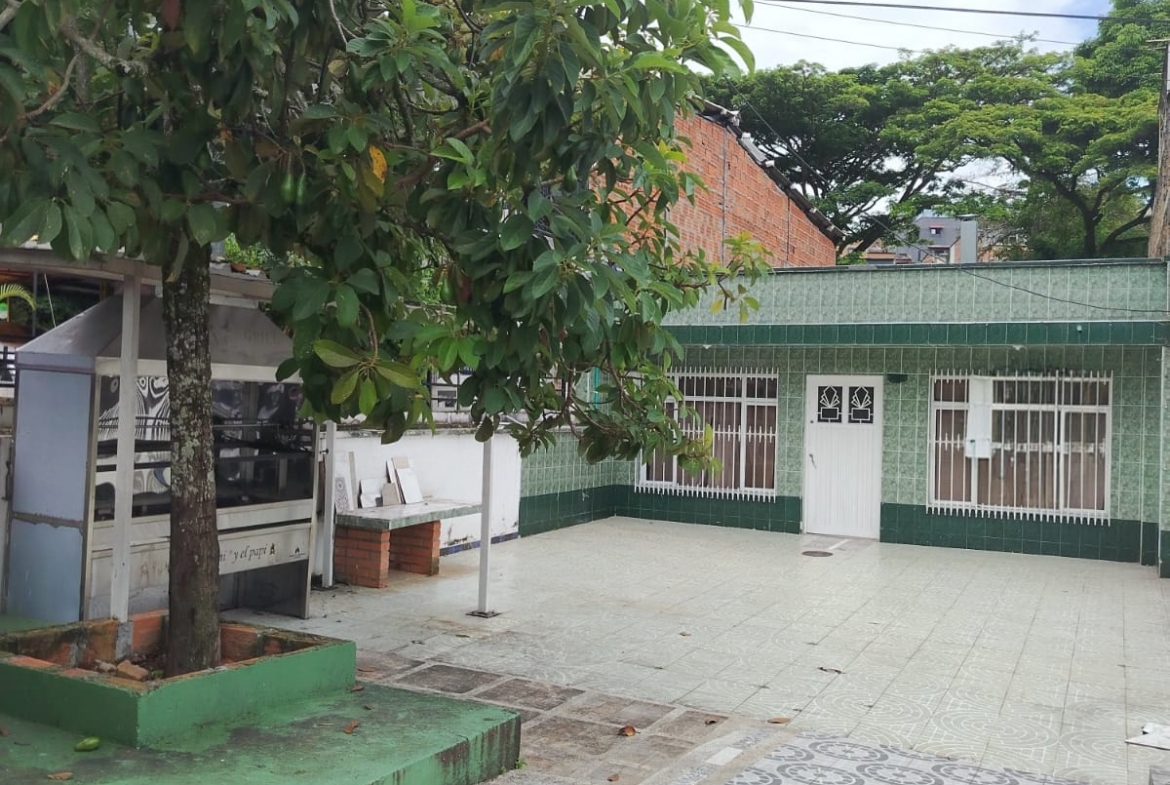 VENDO CASA EN EL ACUARIO CUBA