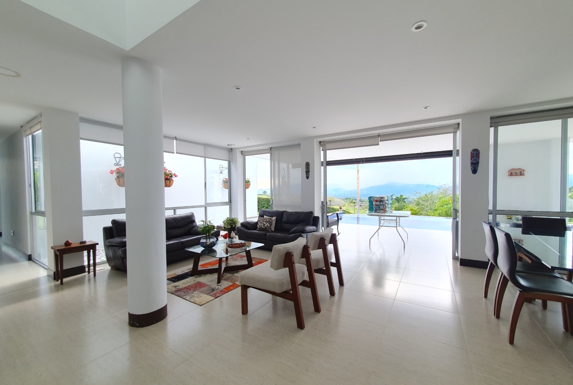 EN VENTA CASA CAMPESTRE EN CERRITOS PEREIRA