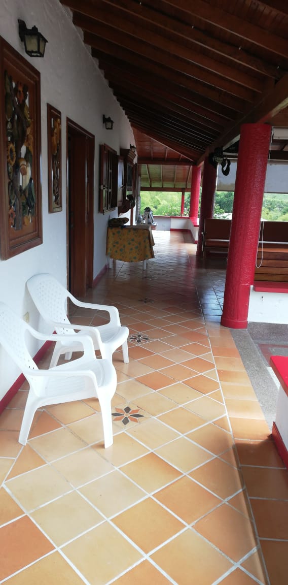 SE VENDE HERMOSA FINCA DE RECREO VIA A ARMENIA