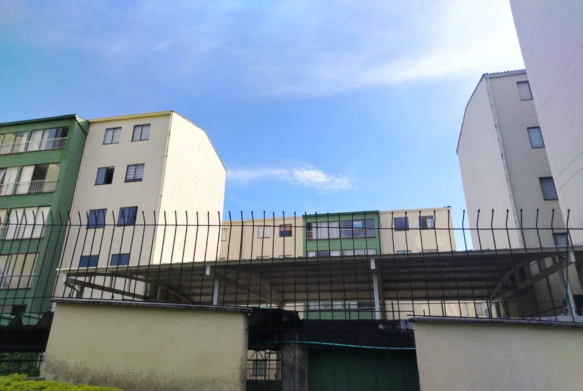 VENDO APARTAMENTO EN LA AURORA SECTOR CIRCUNVALAR PEREIRA
