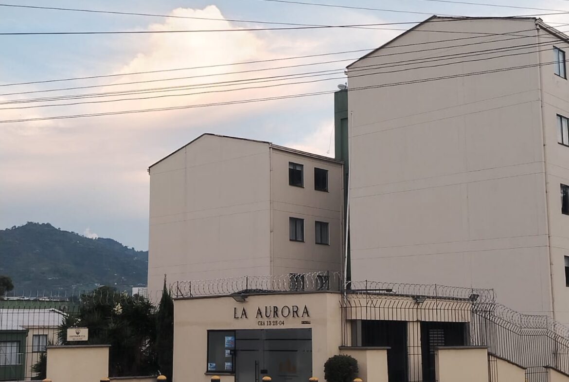 VENDO APARTAMENTO EN LA AURORA SECTOR CIRCUNVALAR PEREIRA