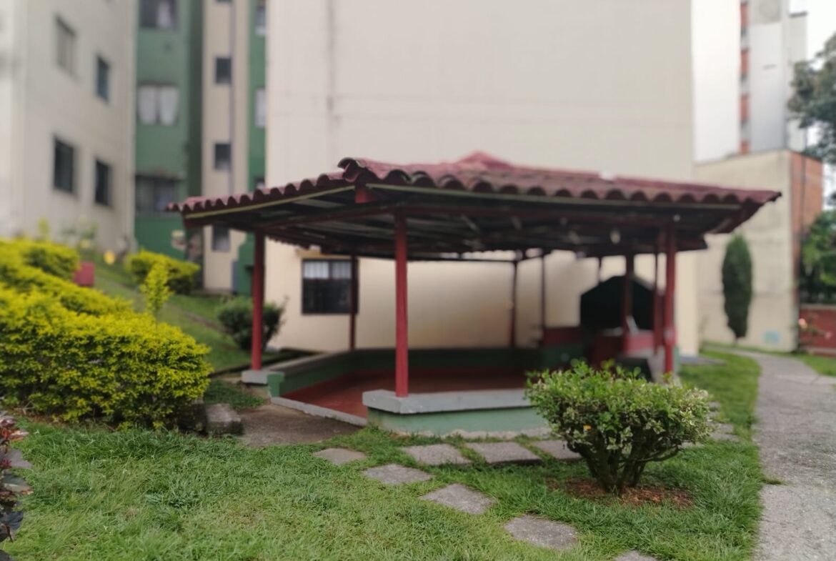 VENDO APARTAMENTO EN LA AURORA SECTOR CIRCUNVALAR PEREIRA