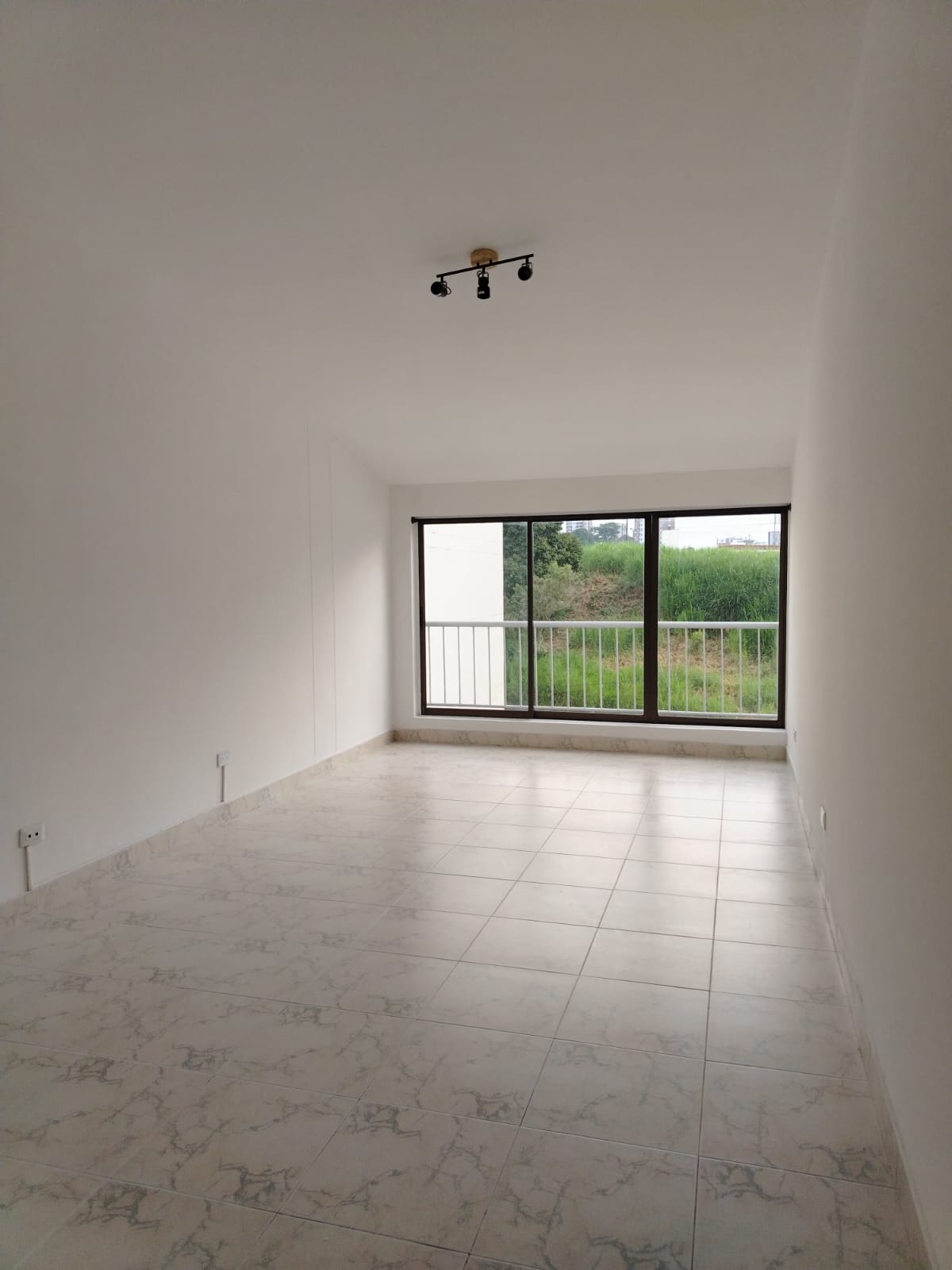 305072920260916025146 VENDO APARTAMENTO EN LA AURORA SECTOR CIRCUNVALAR PEREIRA